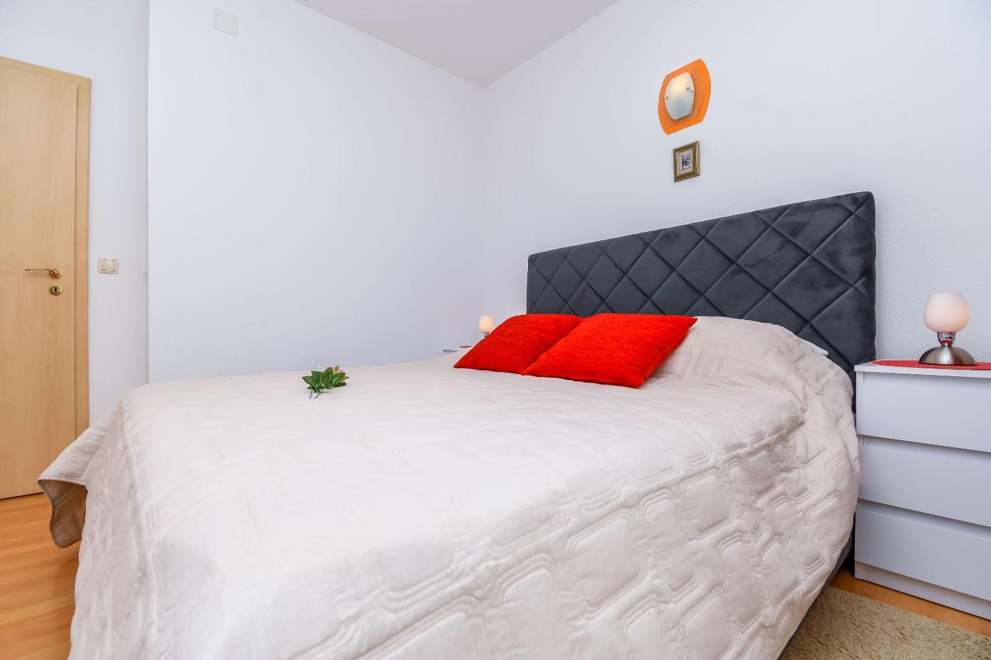 Apartments Tonka Donji Okrug  ภายนอก รูปภาพ