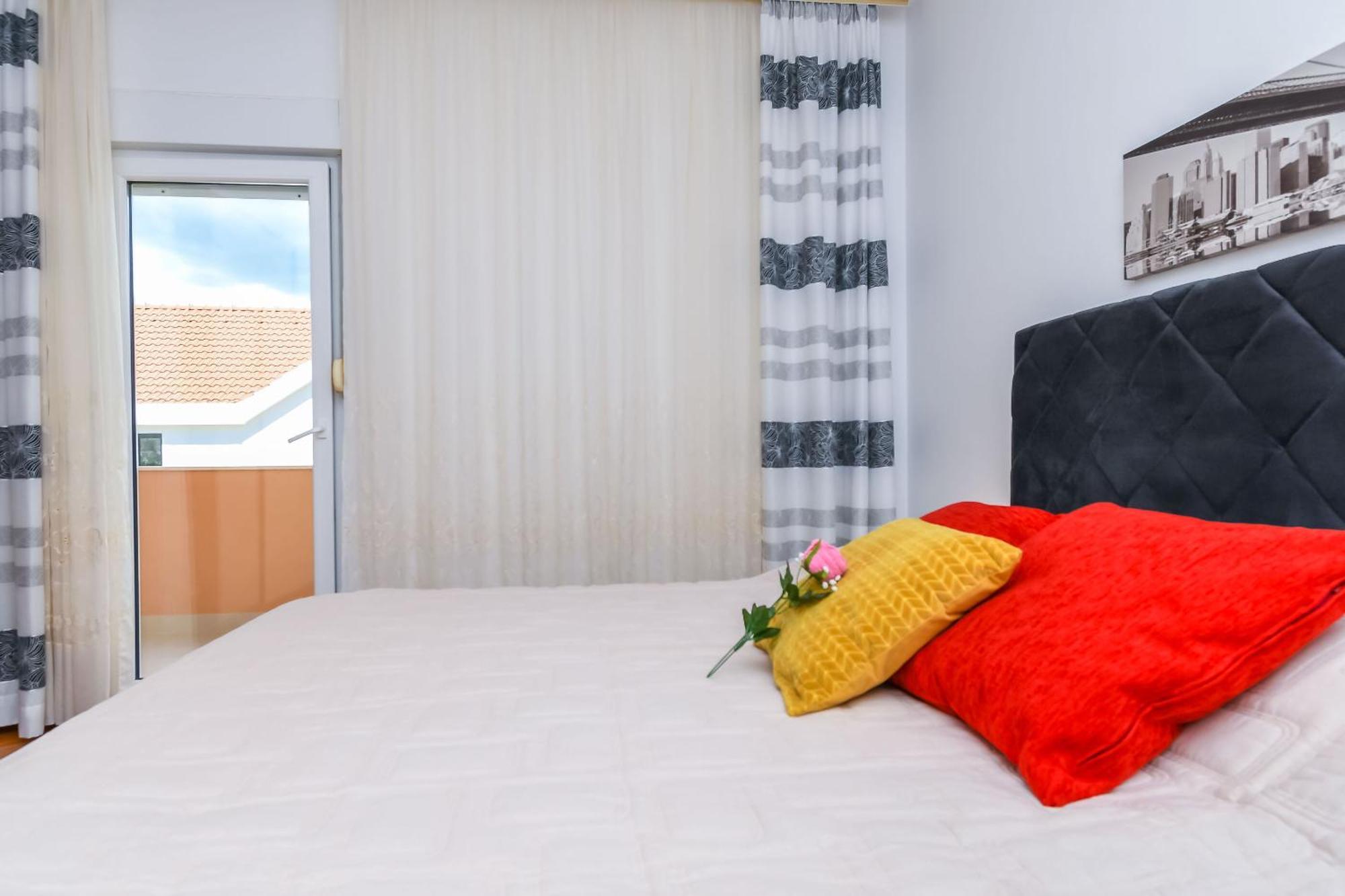Apartments Tonka Donji Okrug  ภายนอก รูปภาพ