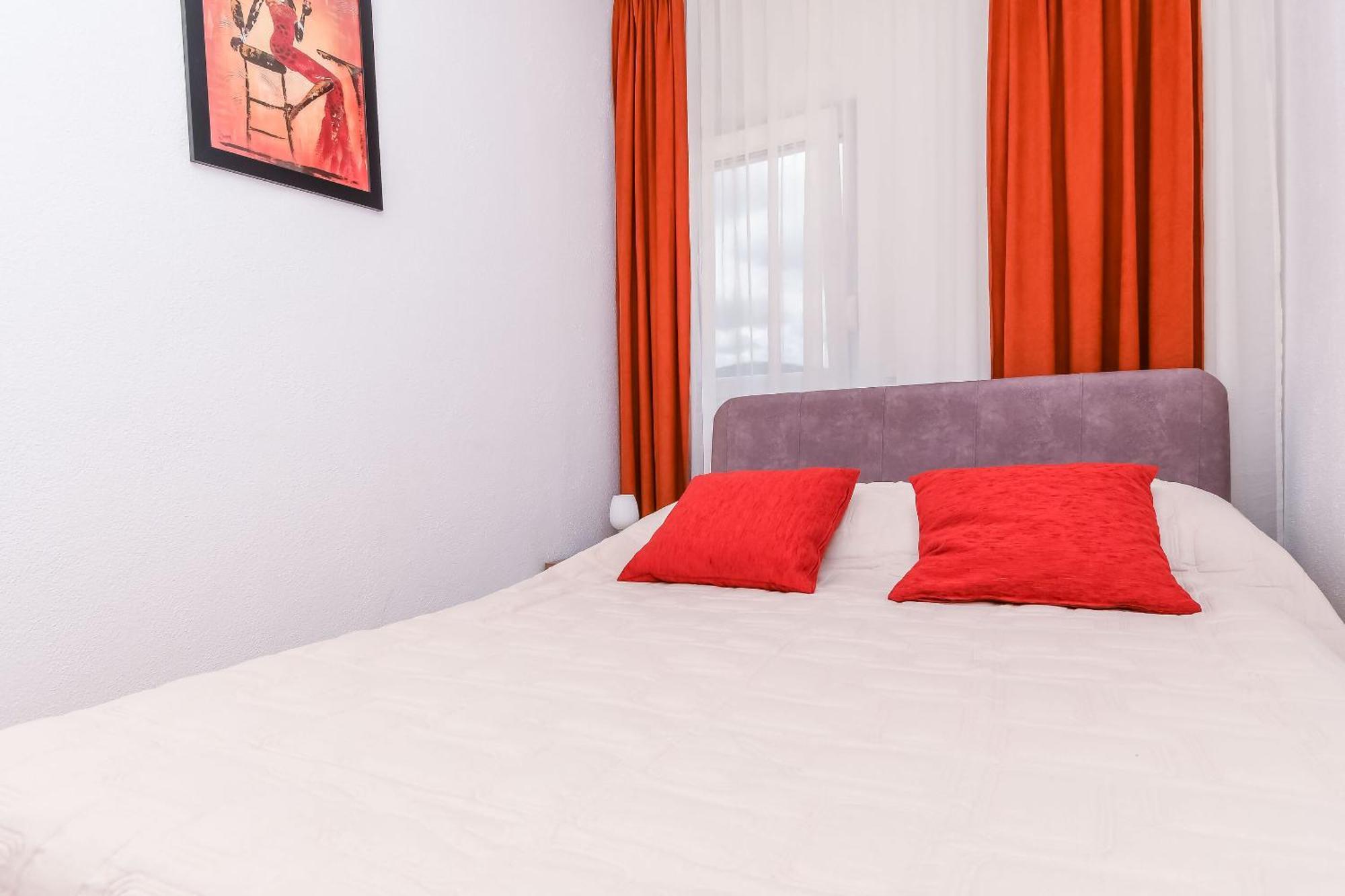 Apartments Tonka Donji Okrug  ภายนอก รูปภาพ