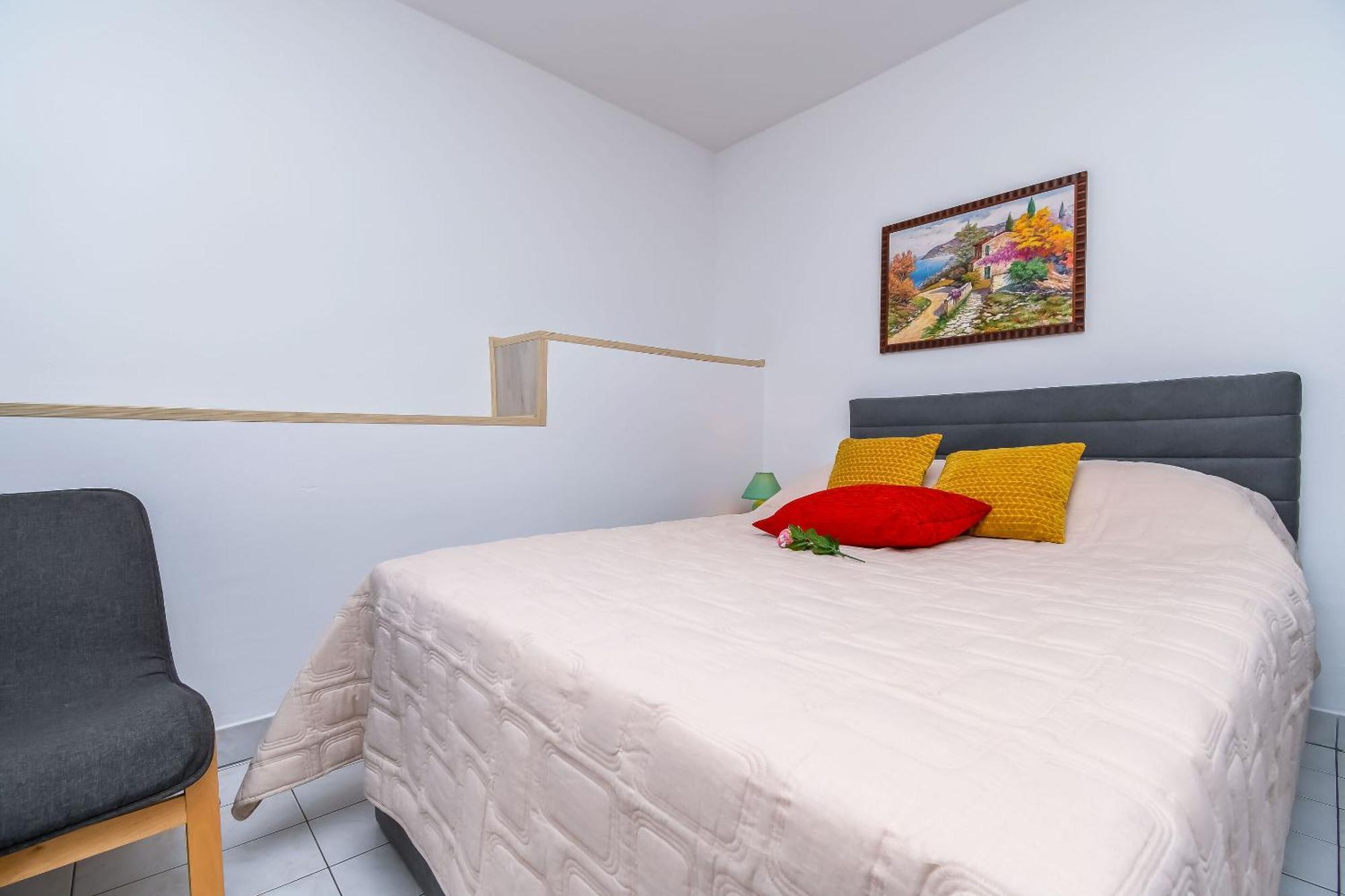 Apartments Tonka Donji Okrug  ภายนอก รูปภาพ
