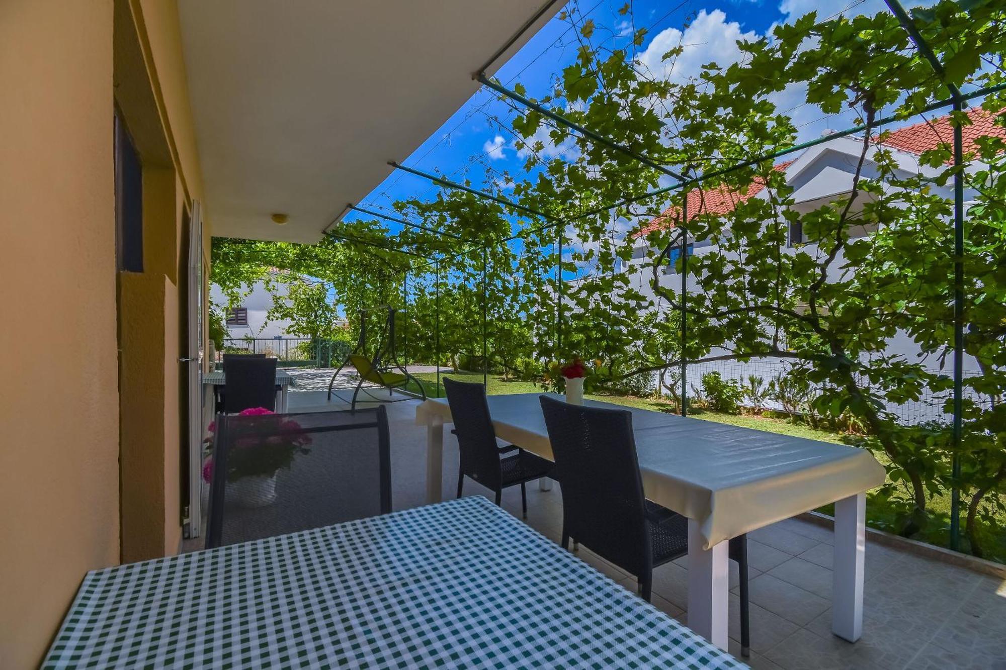 Apartments Tonka Donji Okrug  ภายนอก รูปภาพ