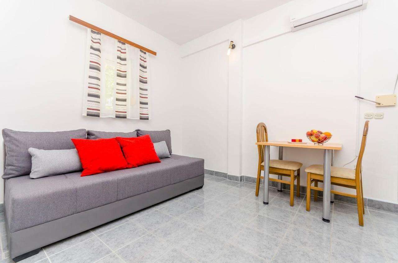 Apartments Tonka Donji Okrug  ภายนอก รูปภาพ